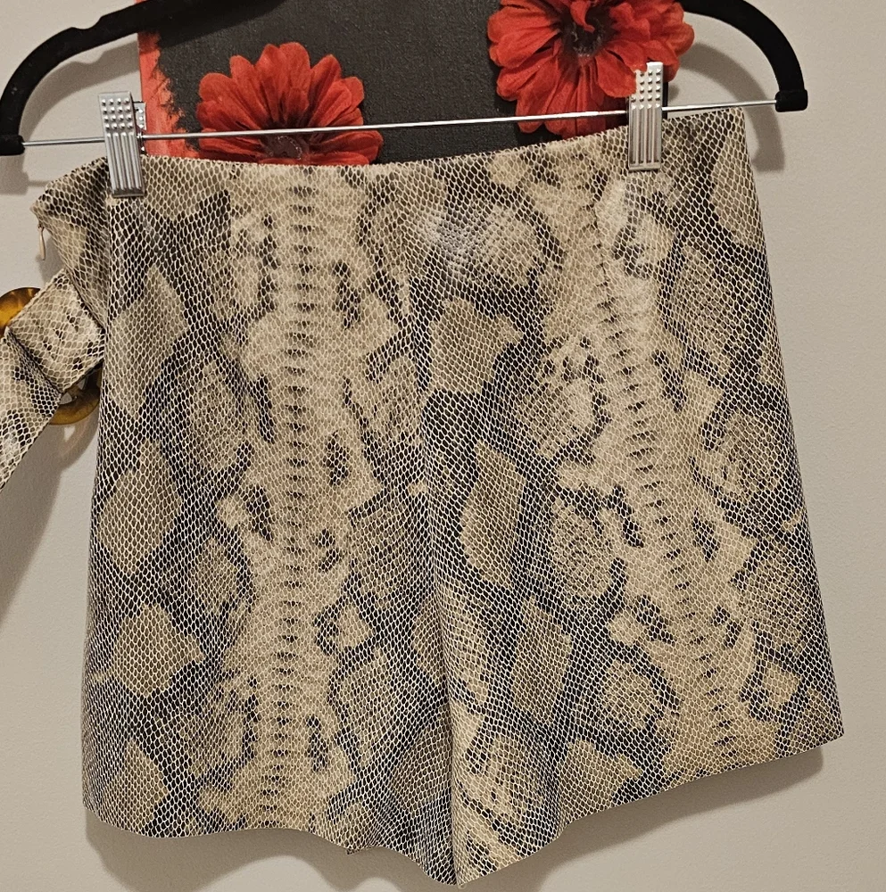 Zara NWOT SKORT Beige & Black Faux Snakeskin Print  Sz S - Picture 4 of 12